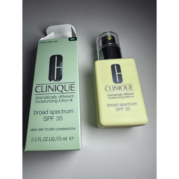 CLINIQUE Dramatically Different Moisturizing Lotion+ SPF35 for Face 75ml - Picture 1 of 5